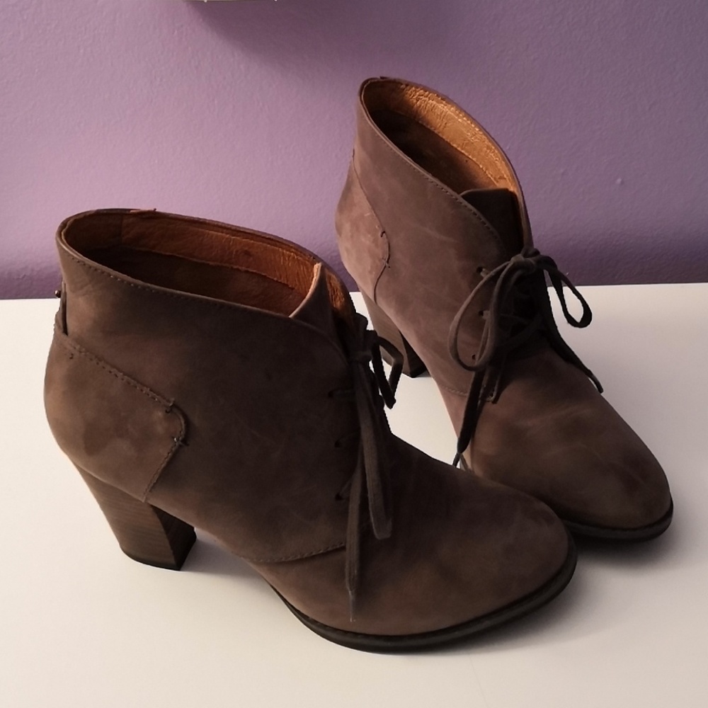 Beautiful Clark's Indigo Boots